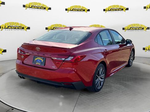 Used 2025 Toyota Camry SE image 6