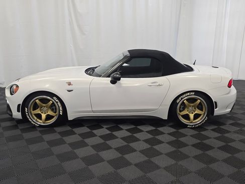 Used 2017 FIAT 124 Spider Abarth RWD image 15
