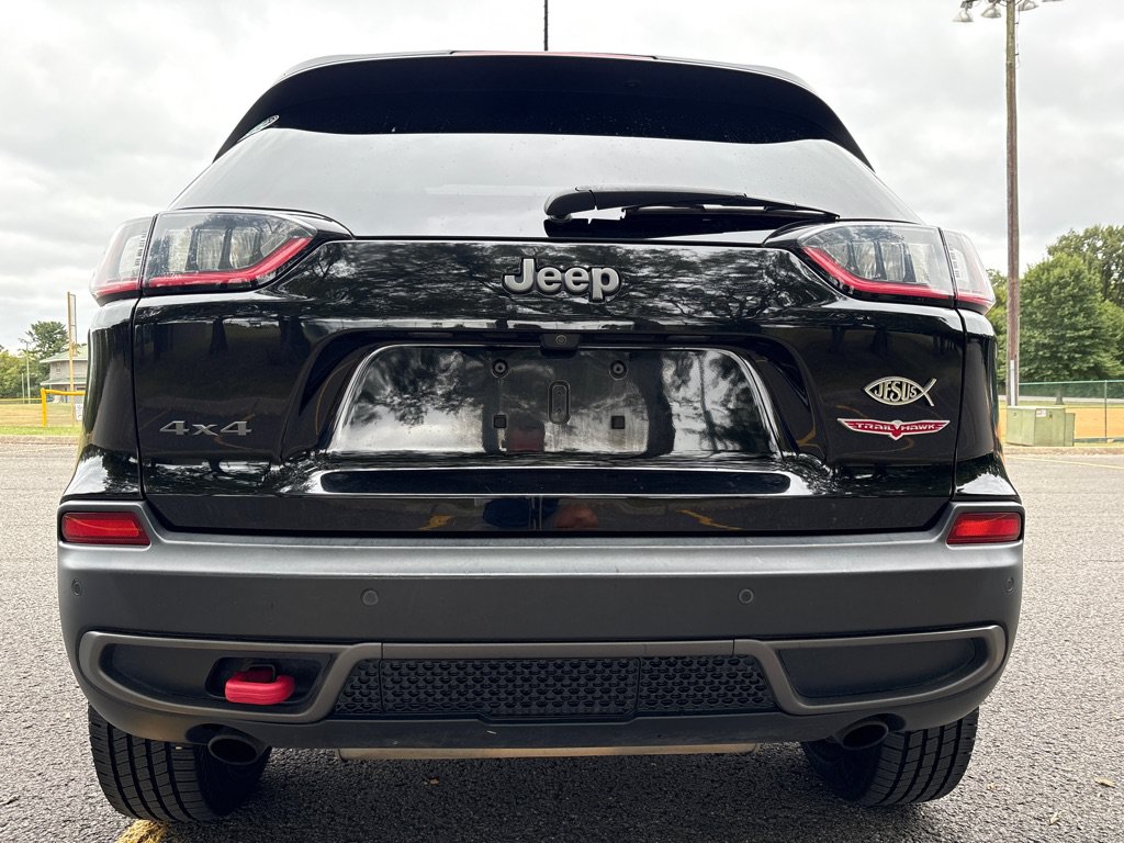 Used 2020 Jeep Cherokee Trailhawk AWD/4WD image 5