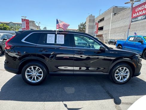 Used 2025 Honda CR-V EX-L image 9