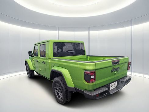 New 2026 Jeep Gladiator Sport AWD/4WD image 8