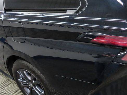 Used 2025 Toyota Sienna XSE image 36