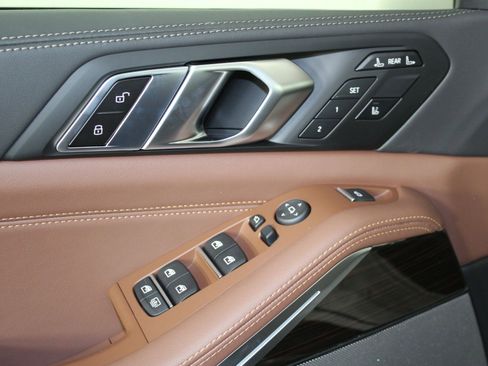 New 2026 BMW X7 xDrive40i w/ M Sport Package image 25