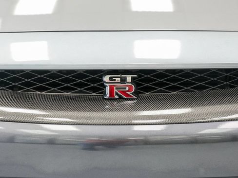 Used 2014 Nissan GT-R Premium AWD/4WD image 9