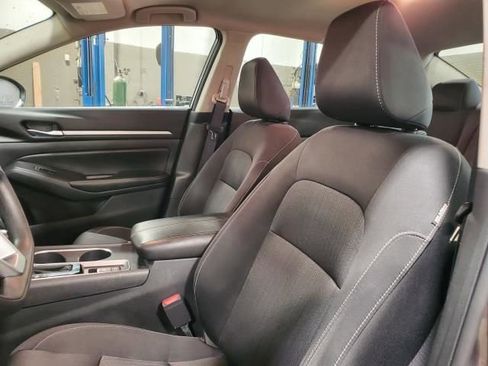 Used 2022 Nissan Altima 2.5 SV image 21