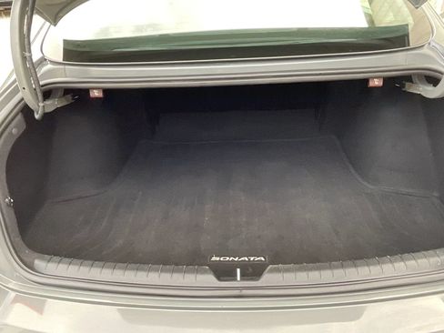 Used 2021 Hyundai Sonata Limited w/ Preferred Accessory Package FWD image 15