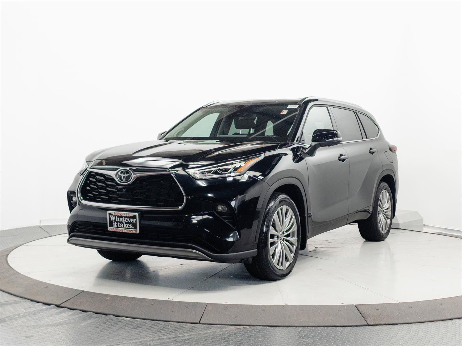 Used 2024 Toyota Highlander Platinum AWD/4WD image 3
