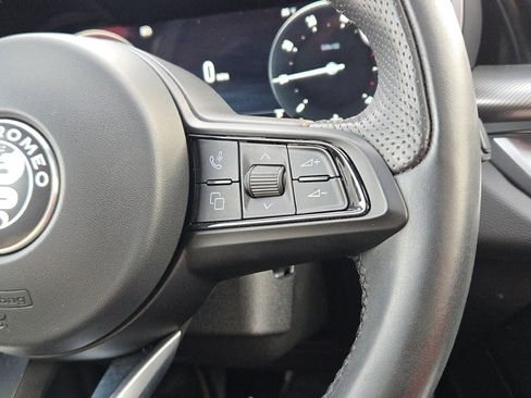 Used 2024 Alfa Romeo Stelvio Veloce image 31