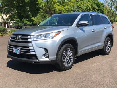 Used 2017 Toyota Highlander XLE