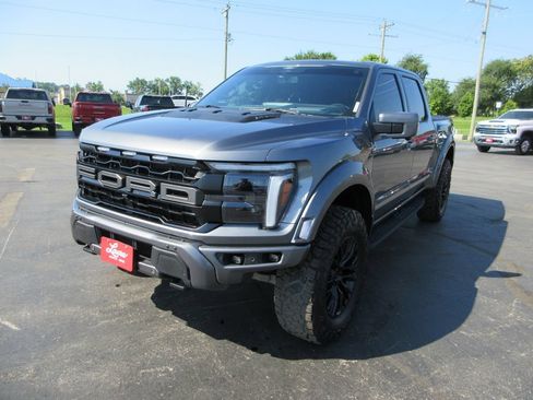 Used 2025 Ford F150 Raptor AWD/4WD image 11