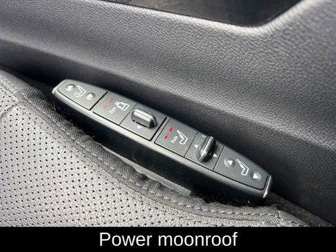 Used 2011 Mercedes-Benz E 550 Sedan image 14