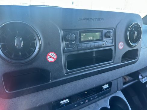 Used 2025 Mercedes-Benz Sprinter 2500 image 17