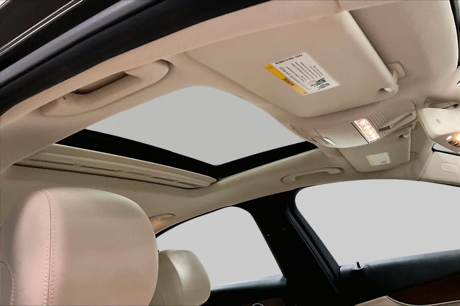 Used 2020 Mercedes-Benz C 300 4MATIC Sedan image 14