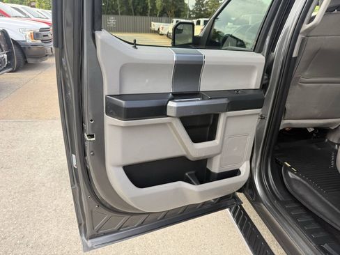 Used 2016 Ford F150 XLT w/ Equipment Group 302A Luxury AWD/4WD image 13