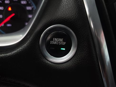 Used 2020 Chevrolet Traverse LT FWD image 16