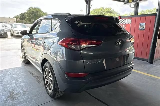 Used 2017 Hyundai Tucson SE w/ SE Popular Package 02 FWD image 3