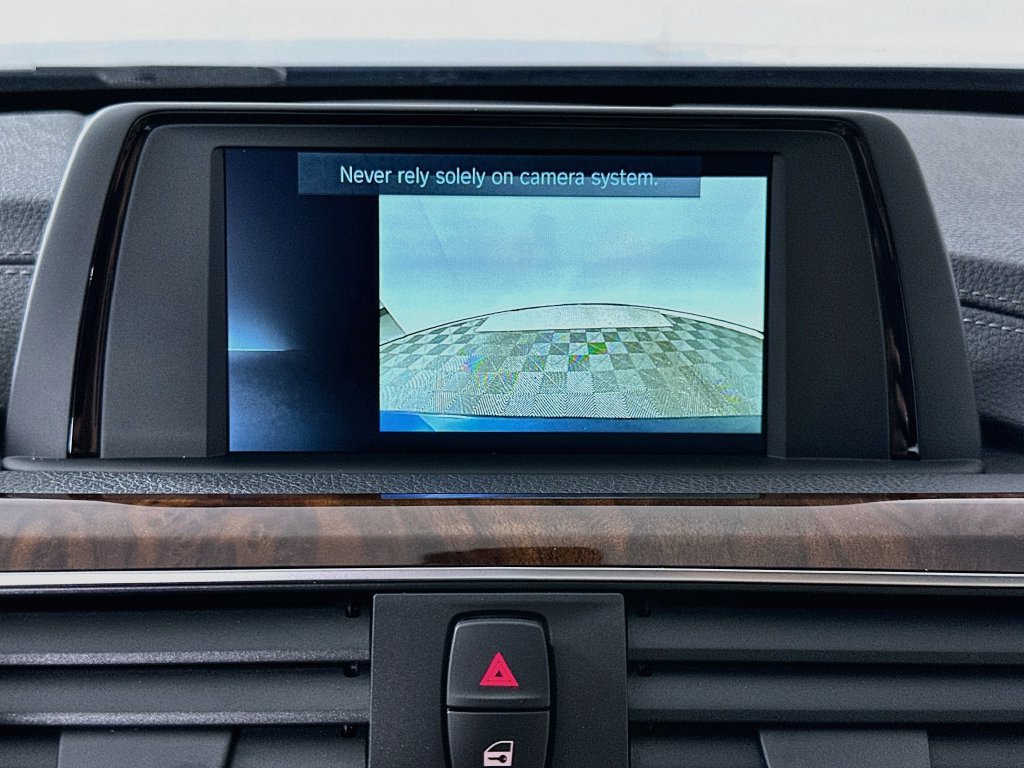 Used 2018 BMW 330i Sedan RWD image 13