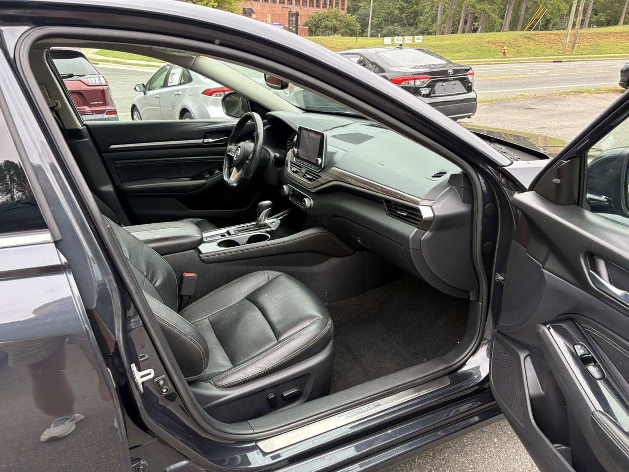 Used 2020 Nissan Altima 2.5 SL FWD image 13