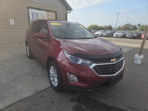Used 2018 Chevrolet Equinox LT image 3