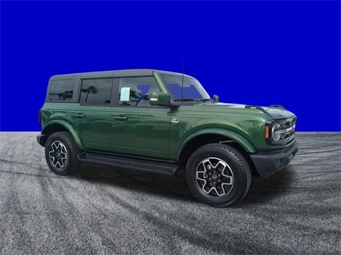 New 2025 Ford Bronco Outer Banks image 2