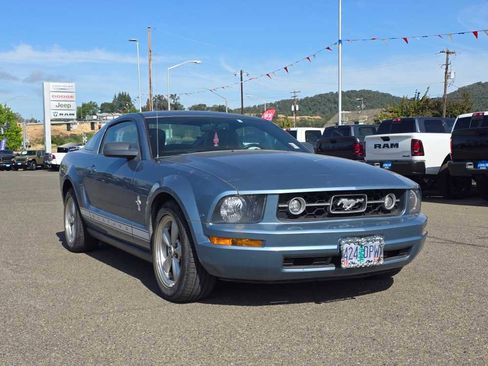 Used 2007 Ford Mustang Premium RWD image 11