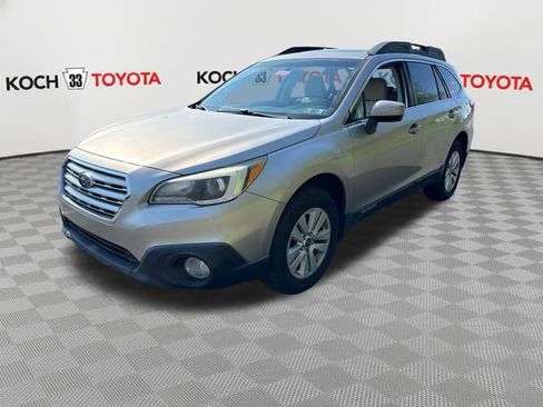 Used 2017 Subaru Outback 2.5i Premium AWD/4WD image 3