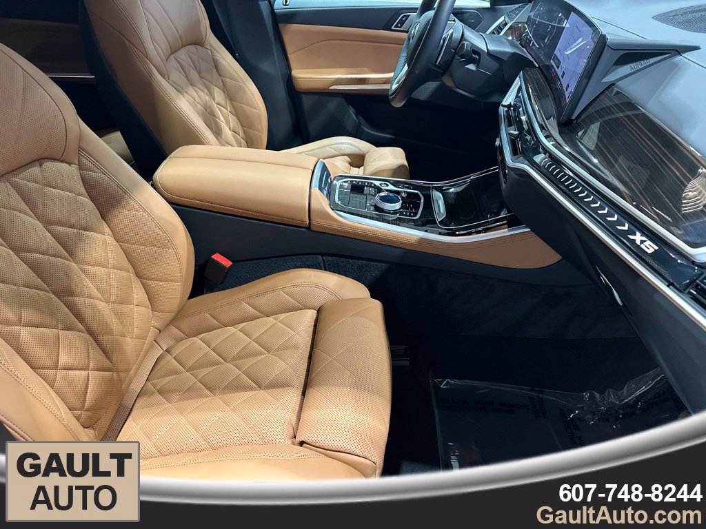 Used 2025 BMW X5 xDrive40i w/ Executive Package AWD/4WD image 18