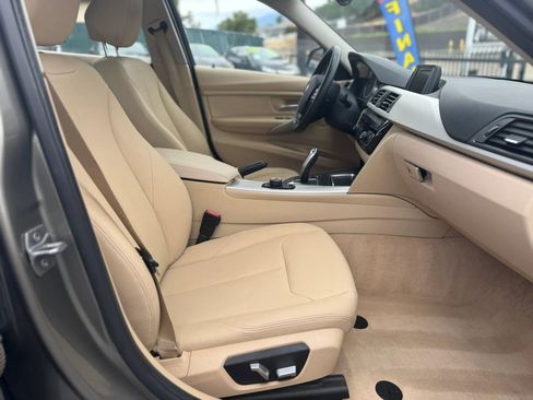 Used 2016 BMW 320i Sedan RWD image 14