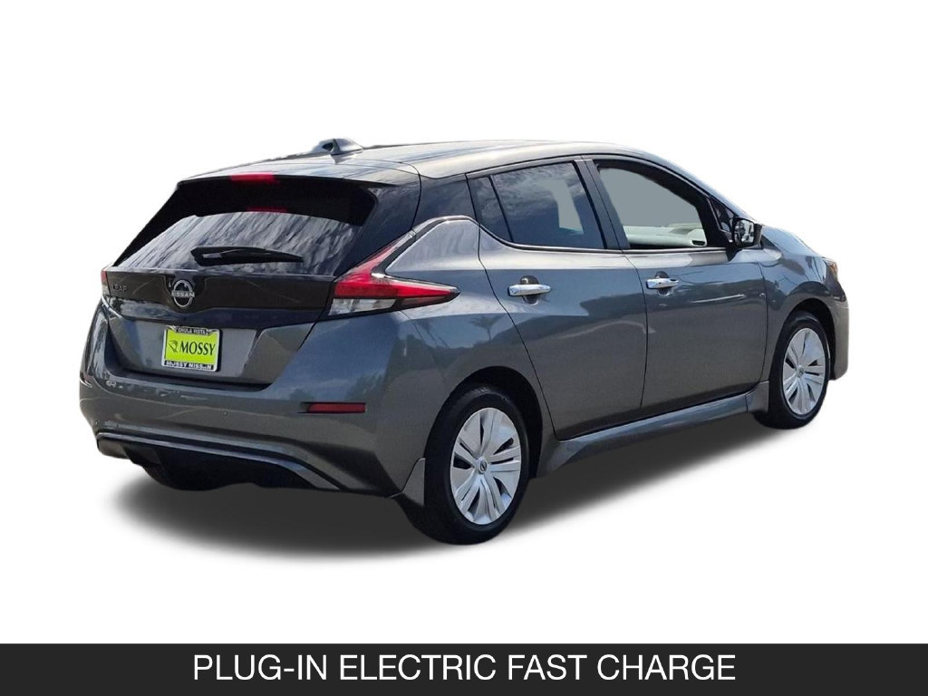 Used 2025 Nissan Leaf S FWD image 9
