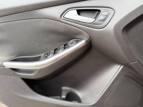 Used 2015 Ford Focus ST FWD image 19