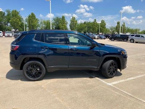 New 2026 Jeep Compass Latitude AWD/4WD image 5