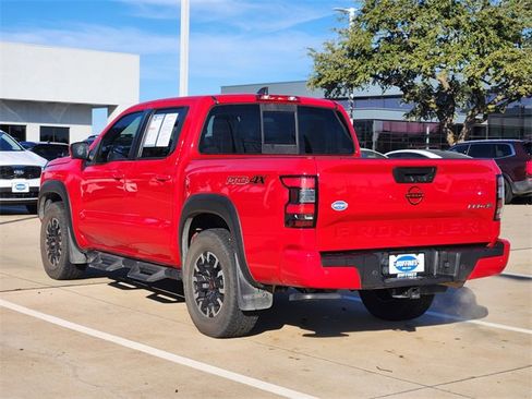 Used 2022 Nissan Frontier PRO-4X image 3