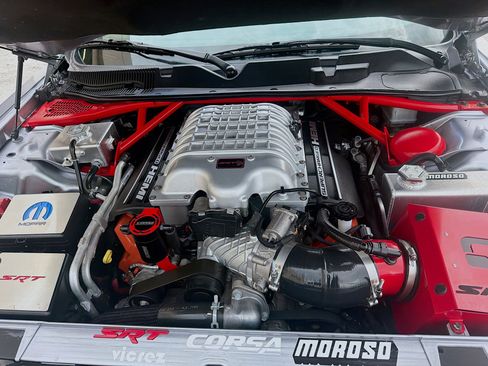 Used 2017 Dodge Challenger SRT Hellcat RWD image 30