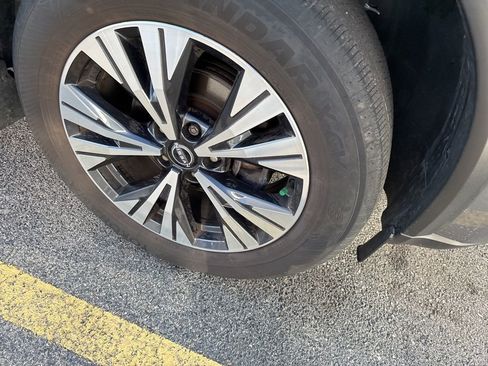 Certified 2023 Nissan Rogue SV image 8