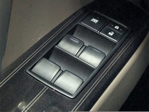 Used 2020 Lexus GX 460 Luxury w/ Accessory Package image 18