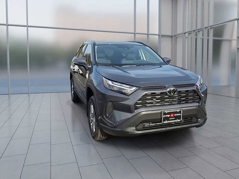 New 2025 Toyota RAV4 XLE image 5