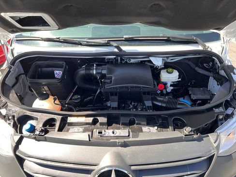 Used 2022 Mercedes-Benz Sprinter 2500 image 20
