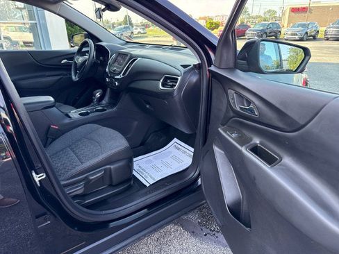 Used 2024 Chevrolet Equinox LT w/ LPO, Floor Liner Package FWD image 29