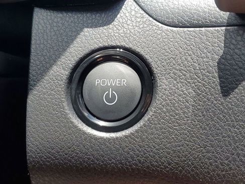 New 2025 Toyota Camry SE image 28