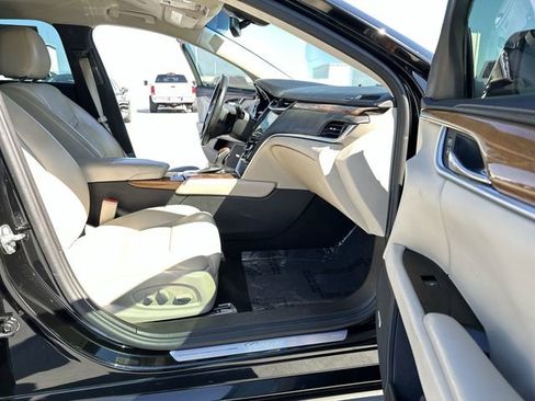 Used 2018 Cadillac XTS Luxury image 29