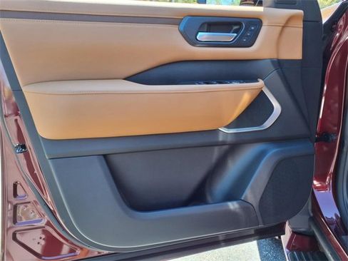 New 2025 Nissan Armada Platinum Reserve image 10