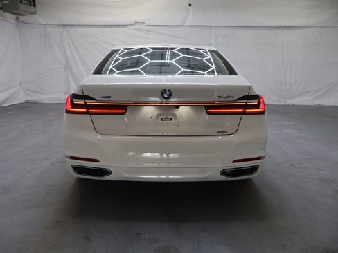 Used 2022 BMW 740i xDrive w/ Premium Package AWD/4WD image 6