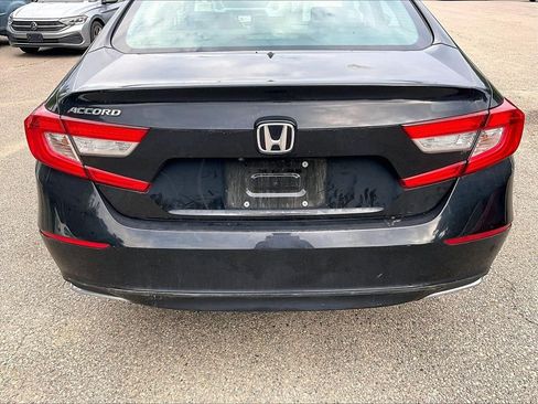 Used 2019 Honda Accord LX image 10