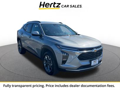 Used 2025 Chevrolet Trax LT