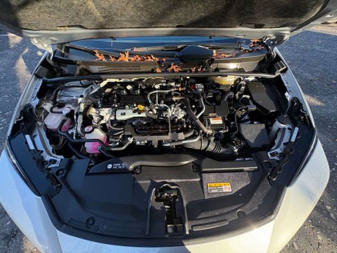 Used 2025 Toyota Prius LE image 28