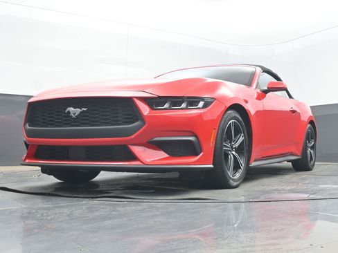 Used 2024 Ford Mustang Convertible RWD image 20