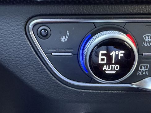 Used 2023 Audi SQ5 Premium Plus w/ Premium Plus Package image 8