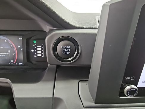 Used 2024 Toyota Tacoma SR image 23