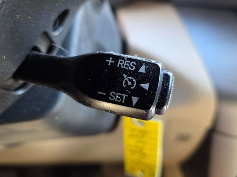 Used 2011 Toyota RAV4 4WD image 34