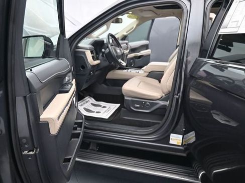 Certified 2022 Ford Expedition Limited AWD/4WD image 16